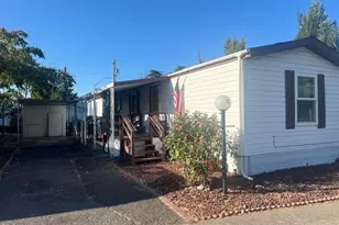 2385 Table Rock Rd, Medford, OR 97501 - Photo 2