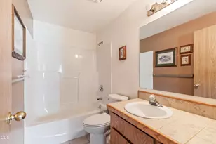 55872 Wood Duck Dr, Bend, OR 97707 - Photo 16