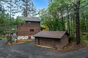 300 Dunlap Rd, Jacksonville, OR 97530 - Photo 48