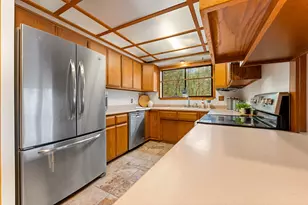 300 Dunlap Rd, Jacksonville, OR 97530 - Photo 10