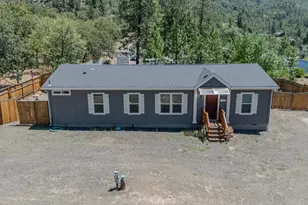 158 Train Ln, Shady Cove, OR 97539 - Photo 8