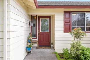 2406 Senate Way, Medford, OR 97504 - Photo 4