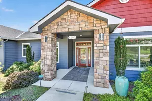 4200 Falcon Ridge Terrace, Medford, OR 97504 - Photo 4