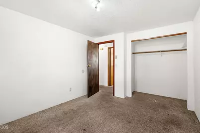 717 NW B Street, Grants Pass, OR 97526 - Photo 12