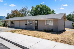 717 NW B St, Grants Pass, OR 97526 - Photo 20