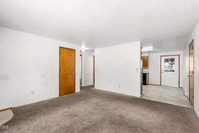 717 NW B Street, Grants Pass, OR 97526 - Photo 4