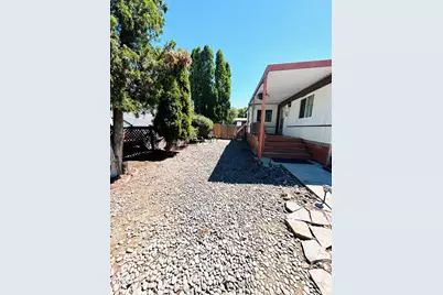 515 E Main Street, Rogue River, OR 97537 - Photo 12