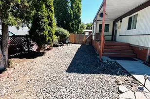 515 E Main St, Rogue River, OR 97537 - Photo 12
