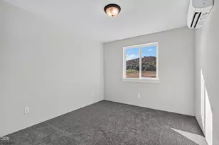 953 Honey Bee St, Medford, OR 97501 - Photo 22
