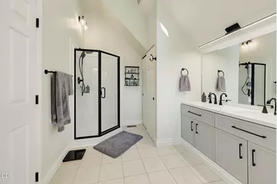 2355 Johns Peak Road, Central Point, OR 97502 - Photo 50