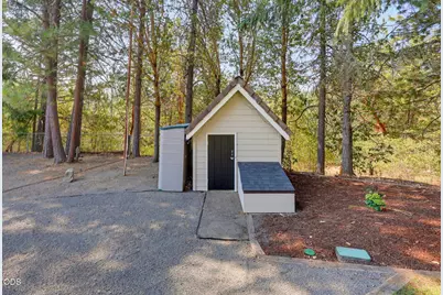 2355 Johns Peak Road, Central Point, OR 97502 - Photo 52
