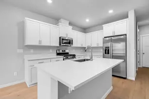 726 NW Varnish Pl, Redmond, OR 97756 - Photo 8