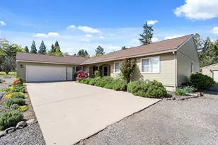 3248 Griffin Creek Rd, Medford, OR 97501 - Photo 2