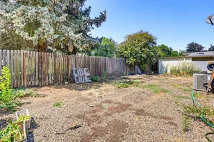 4624 S Pacific Hwy, Phoenix, OR 97535 - Photo 20