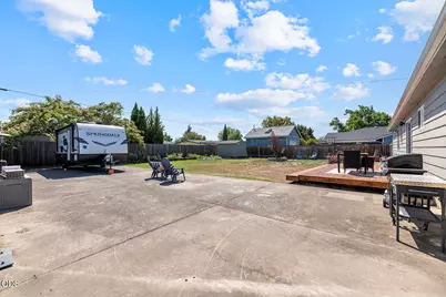 1730 Roberts Road, Medford, OR 97504 - Photo 6