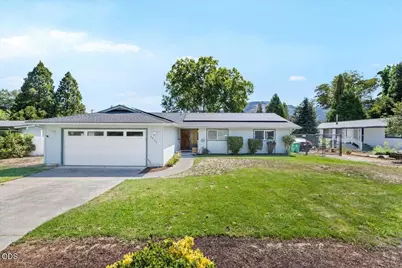 1735 Parkdale Drive, Grants Pass, OR 97527 - Photo 2