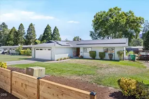 1735 Parkdale Dr, Grants Pass, OR 97527 - Photo 1