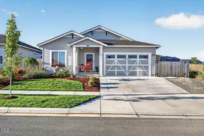3710 Carlin Drive, Medford, OR 97504 - Photo 2