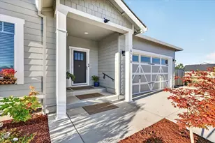 3710 Carlin Dr, Medford, OR 97504 - Photo 4
