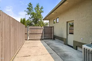 938 St Andrews Way, Eagle Point, OR 97524 - Photo 38