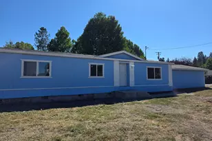 315 N Baker Ave, Chiloquin, OR 97624 - Photo 2