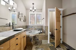 60446 Seventh Mountain Dr, Bend, OR 97702 - Photo 20