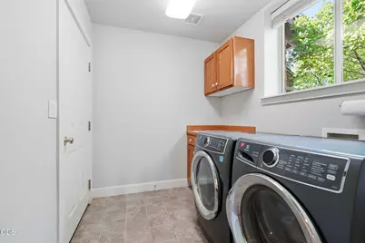 825 NE Wiest Way, Bend, OR 97701 - Photo 28