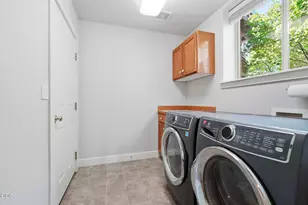 825 NE Wiest Way, Bend, OR 97701 - Photo 28