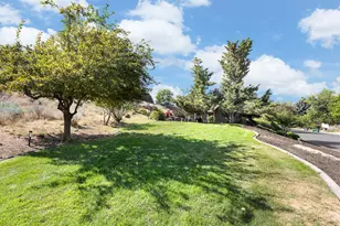 335 Mountain View Blvd, Klamath Falls, OR 97601 - Photo 4