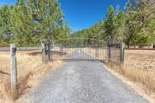 105 Dog Creek Rd, Wolf Creek, OR 97497 - Photo 2