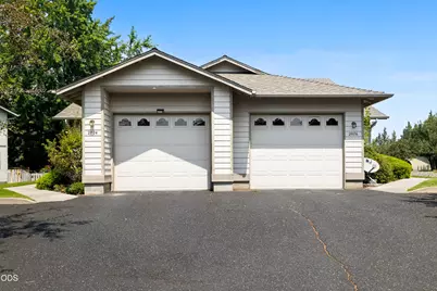 2074 NE Chanel Court, Bend, OR 97701 - Photo 2