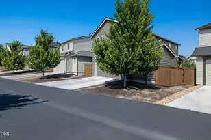 61065 SE Sydney Harbor Dr, Bend, OR 97702 - Photo 46