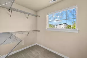 61065 SE Sydney Harbor Dr, Bend, OR 97702 - Photo 30