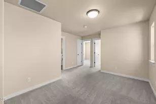 61065 SE Sydney Harbor Dr, Bend, OR 97702 - Photo 22