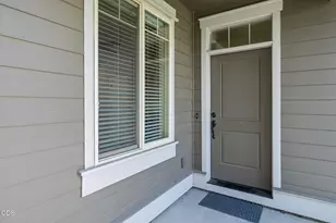 61065 SE Sydney Harbor Dr, Bend, OR 97702 - Photo 4