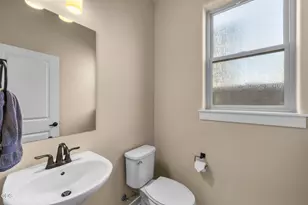 61065 SE Sydney Harbor Dr, Bend, OR 97702 - Photo 16