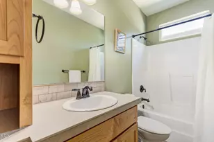 740 Northwest Mount Washington Drive, Bend, OR 97703 - Photo 20