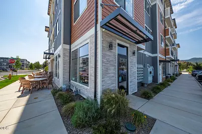 900 N Haskell Street #Ste A, Central Point, OR 97502 - Photo 6