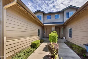 744 NE Savannah Dr, Bend, OR 97701 - Photo 6