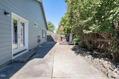 3460 Poppywoods Drive, Medford, OR 97504 - Photo 22