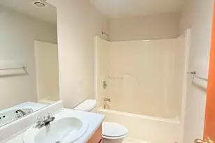 1004 Glengrove Ave, Central Point, OR 97502 - Photo 10