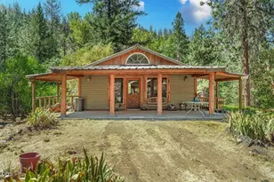 4539 OR-238, Jacksonville, OR 97530 - Photo 12