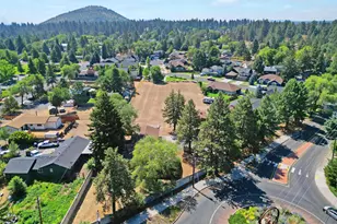 2640 NE 8th St, Bend, OR 97701 - Photo 40