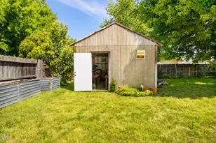 935 Pittview Ave, Central Point, OR 97502 - Photo 28