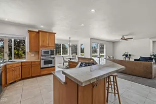 4318 SW Tommy Armour Ct, Redmond, OR 97756 - Photo 10
