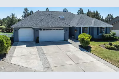 4318 SW Tommy Armour Court, Redmond, OR 97756 - Photo 2