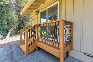 1744 Overland Dr, Grants Pass, OR 97527 - Photo 42