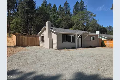 201 Acorn, Merlin, OR 97532 - Photo 8