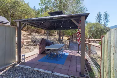 340 7th Street, Rogue River, OR 97537 - Photo 12