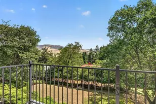 676 Cherry Ln, Ashland, OR 97520 - Photo 20